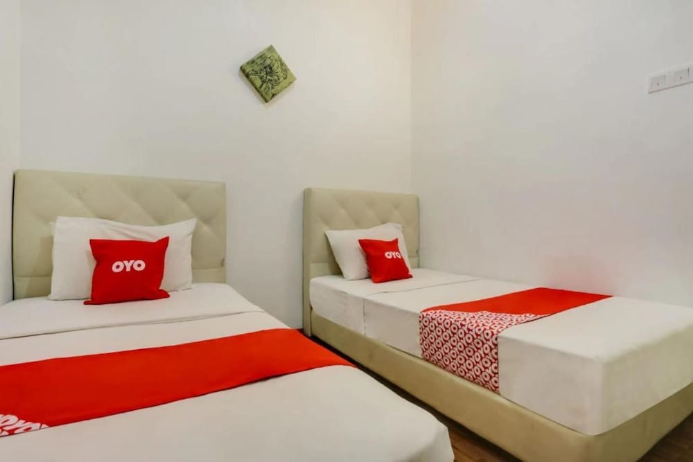 Standard Twin Room photo 2