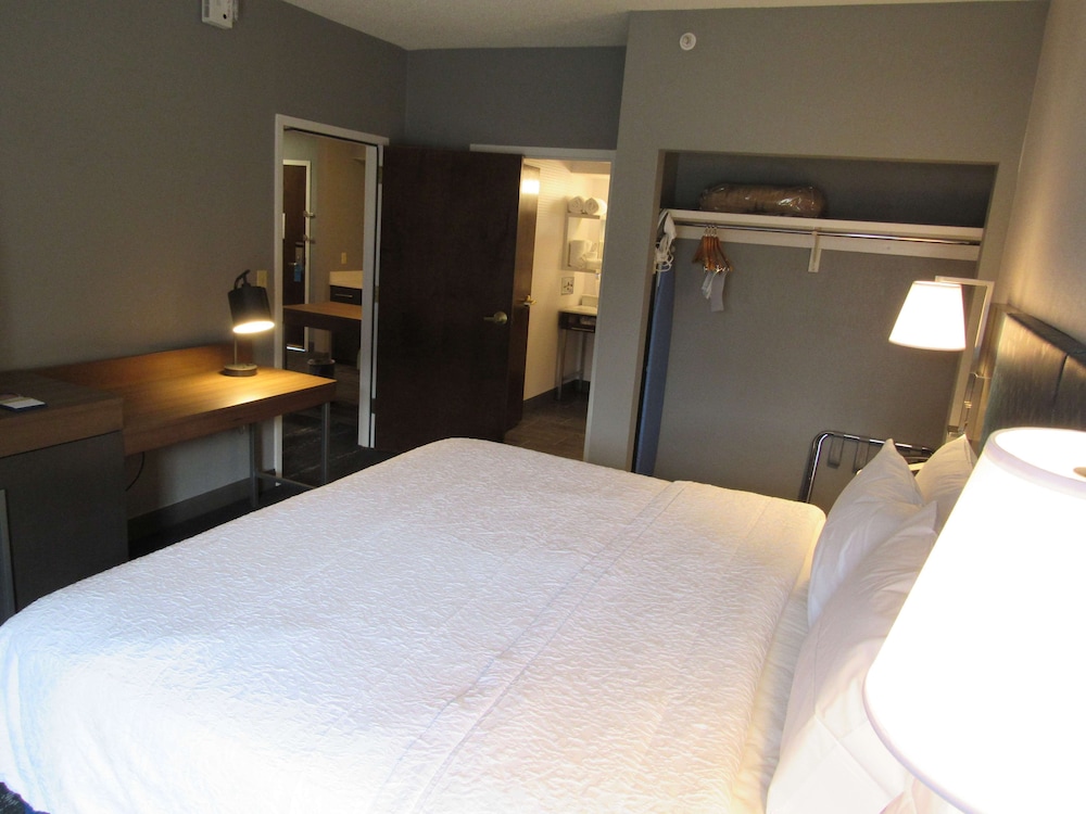 Hampton Inn & Suites Newtown, 사진 17