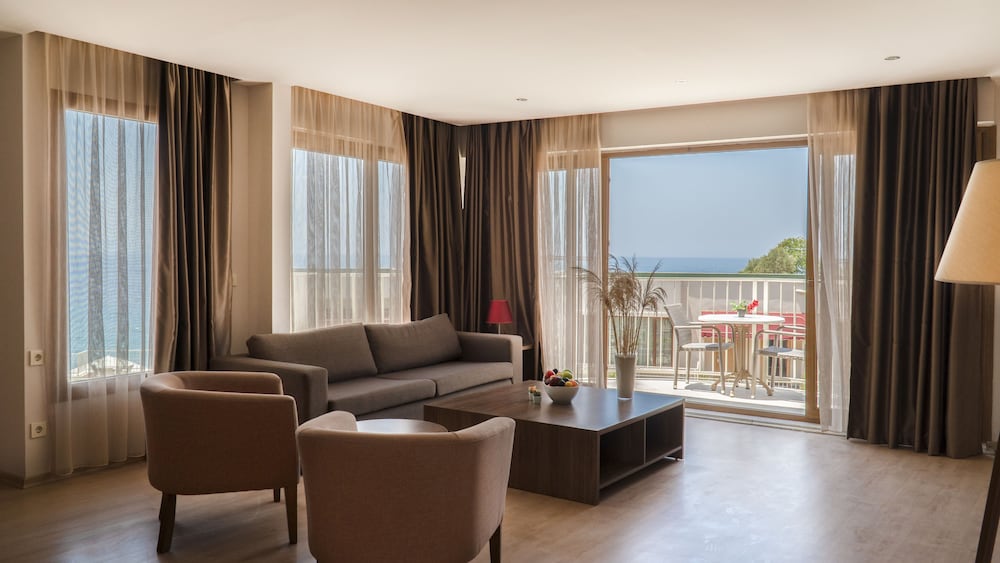 DENIZ SUITE photo 1