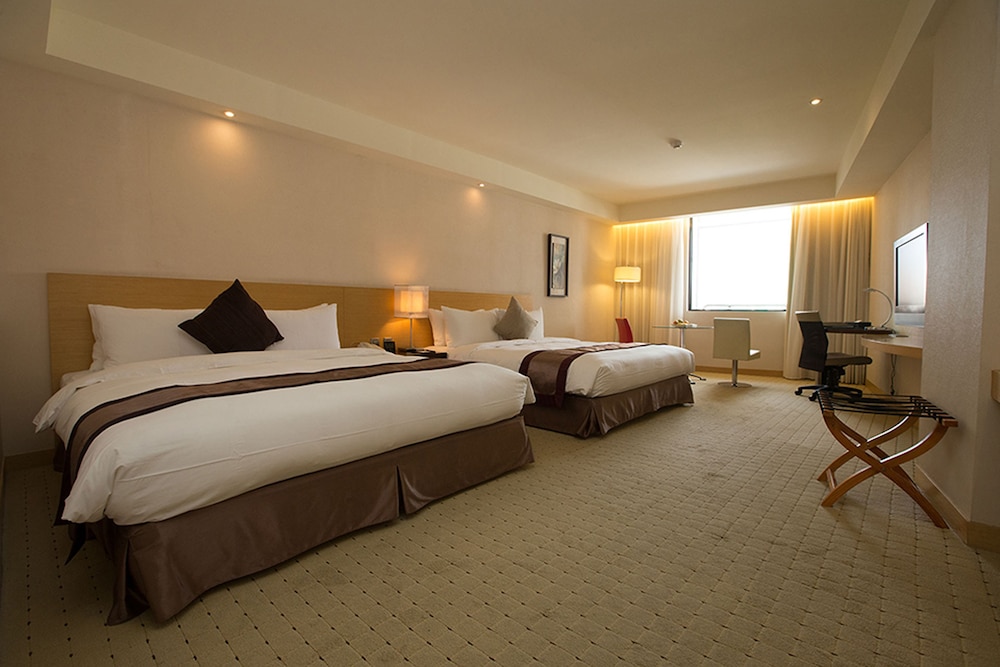 Deluxe Quadruple Room, Multiple Beds photo 2