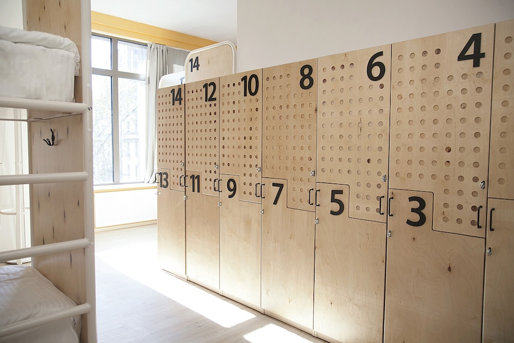 Shared Dormitory, Mixed Dorm (14 beds) photo 2