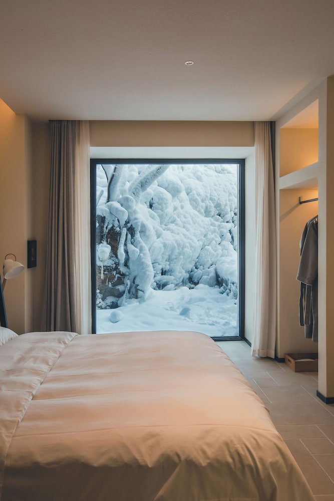 Romantic Suite, Hill View photo 1