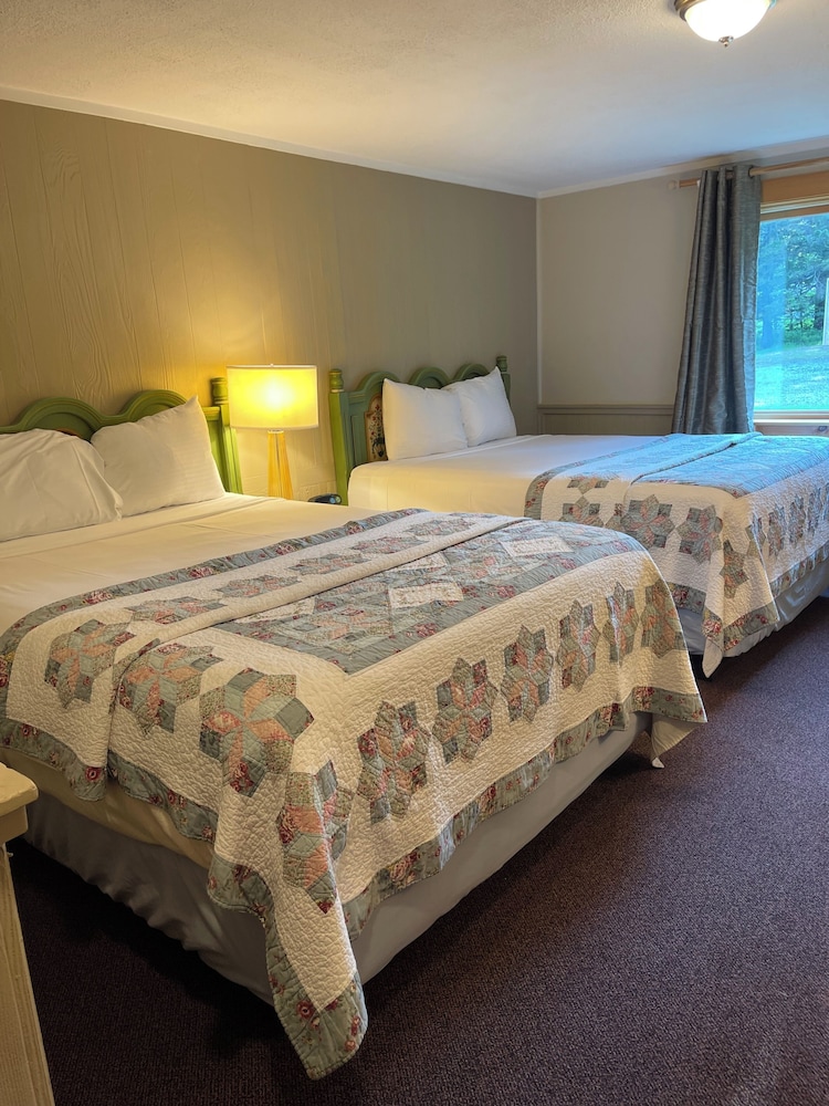 Deluxe Room, 2 Queen Beds - Photo 5