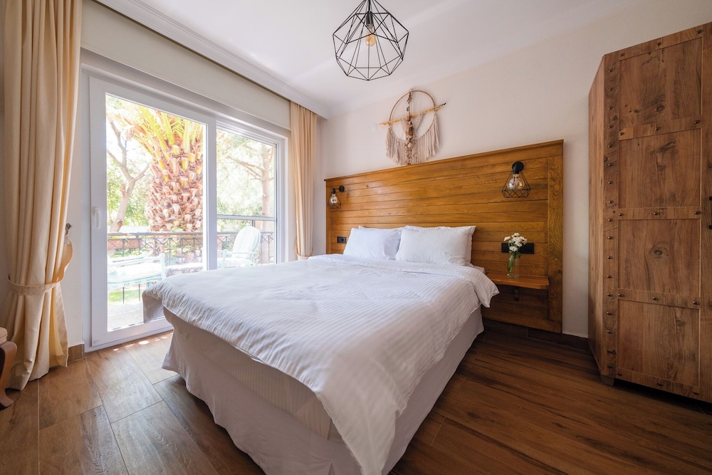 Superior Double or Twin Room photo 3
