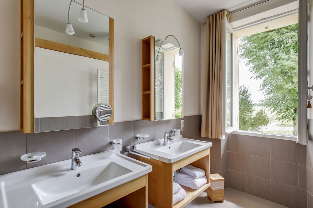 Comfort Triple Room, Ensuite, Vineyard View (Chambre ) photo 2