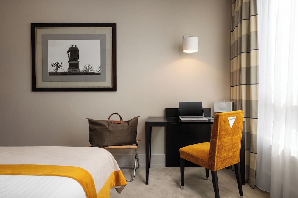 Signature Room