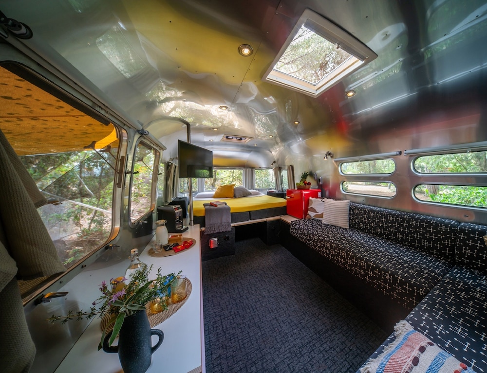Silverfield Glamping Caravan Suite photo 1