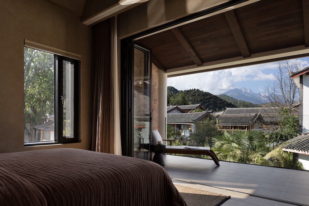 Senior Double Room, Mountain View