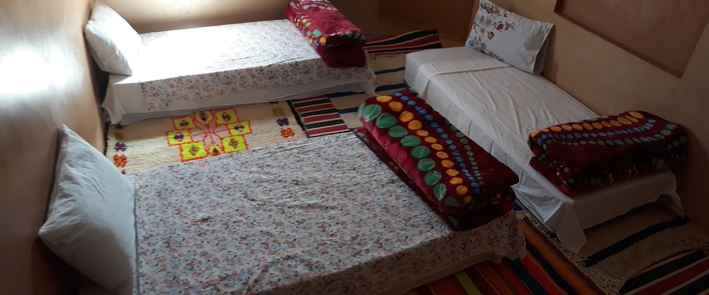 Traditional Quadruple Room, Multiple Beds, Private Bathroom, Mountain View photo 1