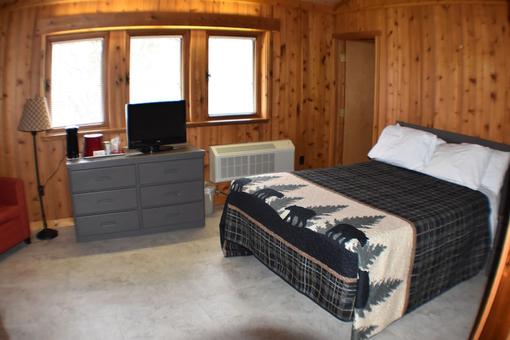 Cedar Lodge Room photo 1