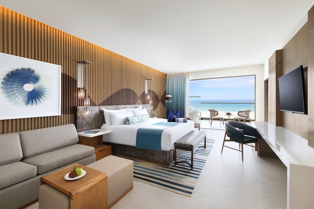 Suite, 1 Bedroom, Ocean View (rock, Personal Assistant)