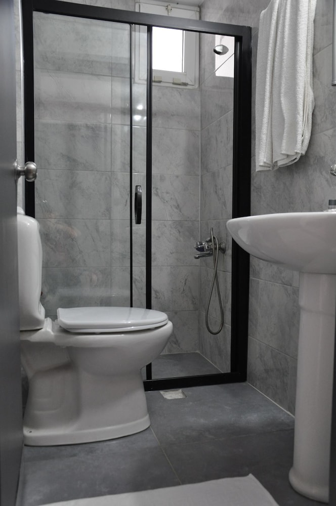Basic Single Room photo 2