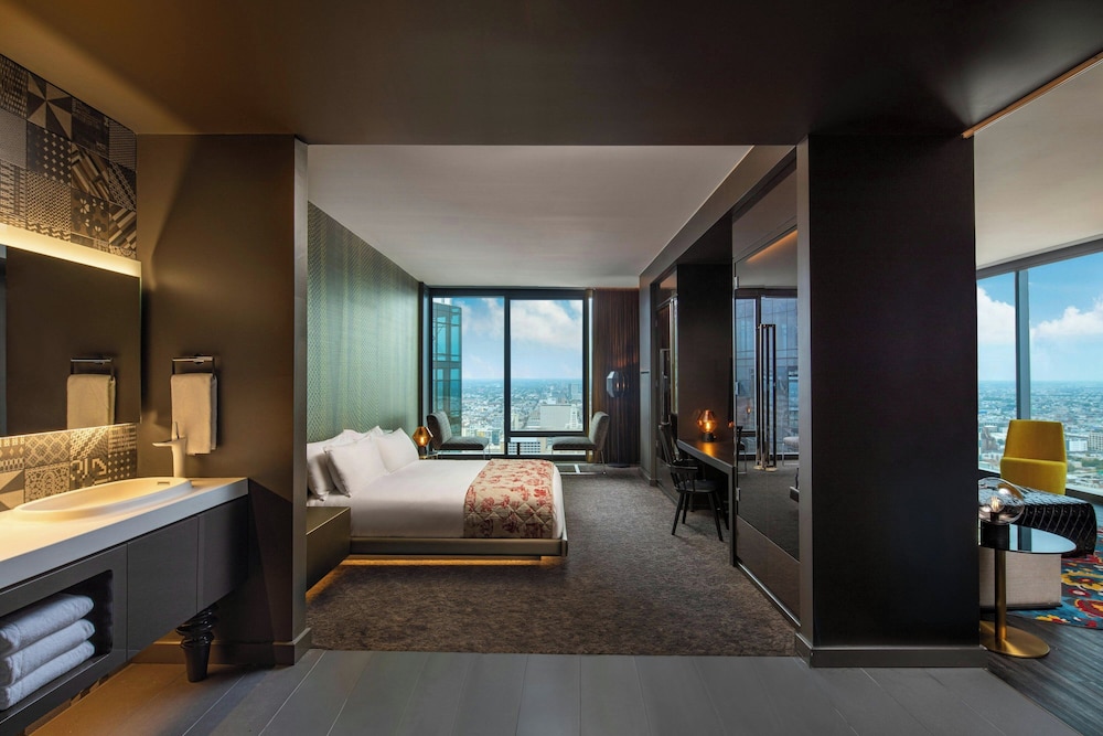 Premier Suite, 1 King Bed - Photo 3