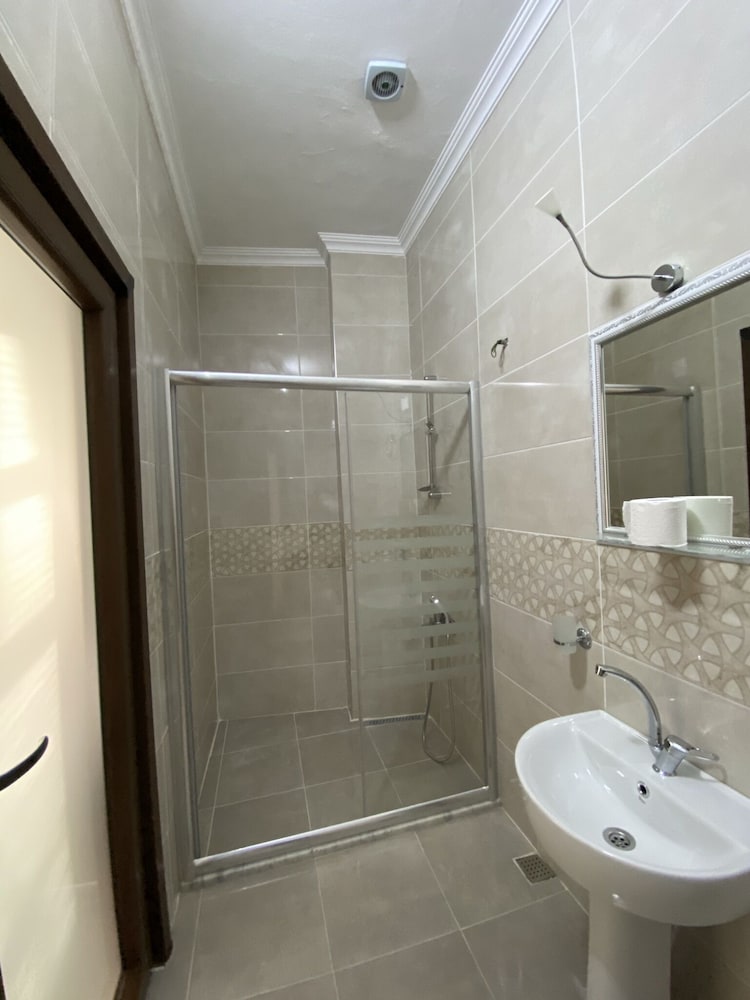 Luxury Room, 2 Bedrooms, Smoking, Lake View photo 3