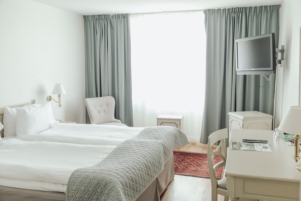 Standard Double or Twin Room photo 2