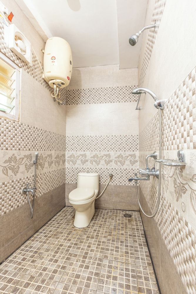 Deluxe Double Room - Photo 9