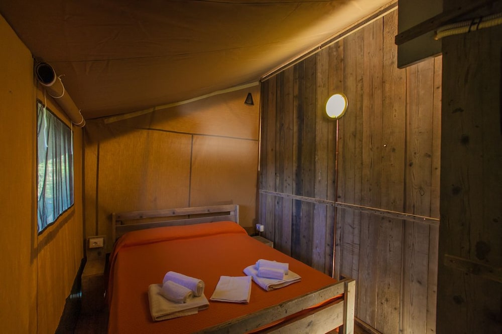 Family Tent, Multiple Beds photo 1
