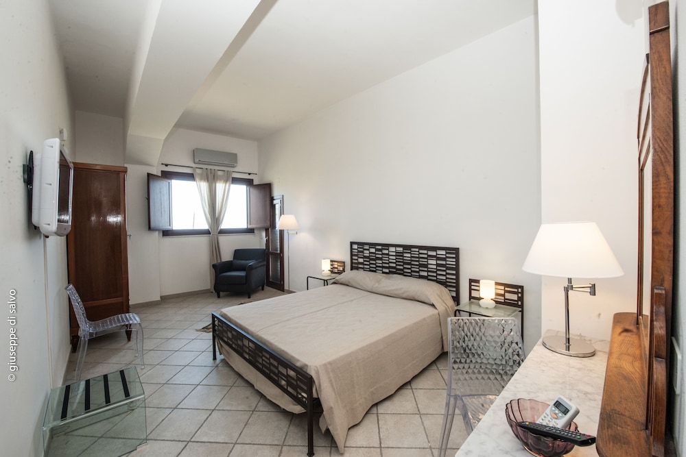 Comfort Quadruple Room, Mountain View