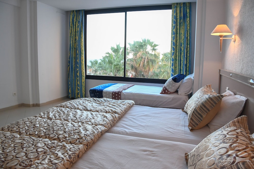 Panoramic Triple Room
