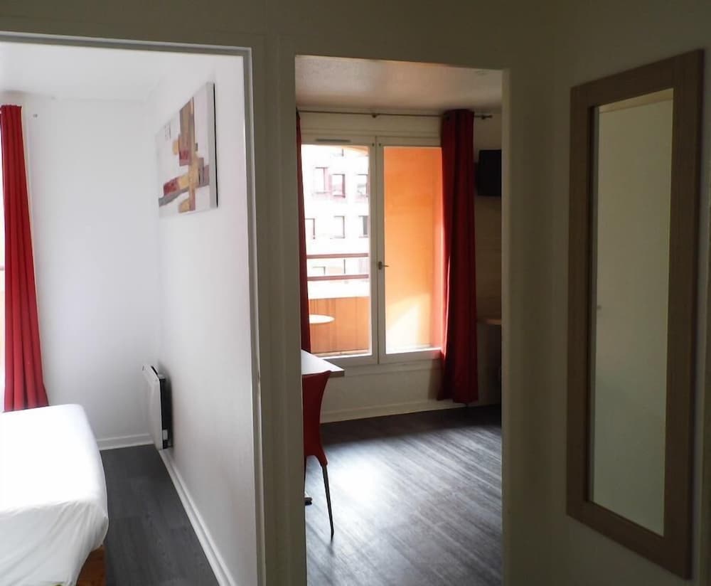Apartment, 1 Double Bed with Sofa bed (Renovated) photo 1