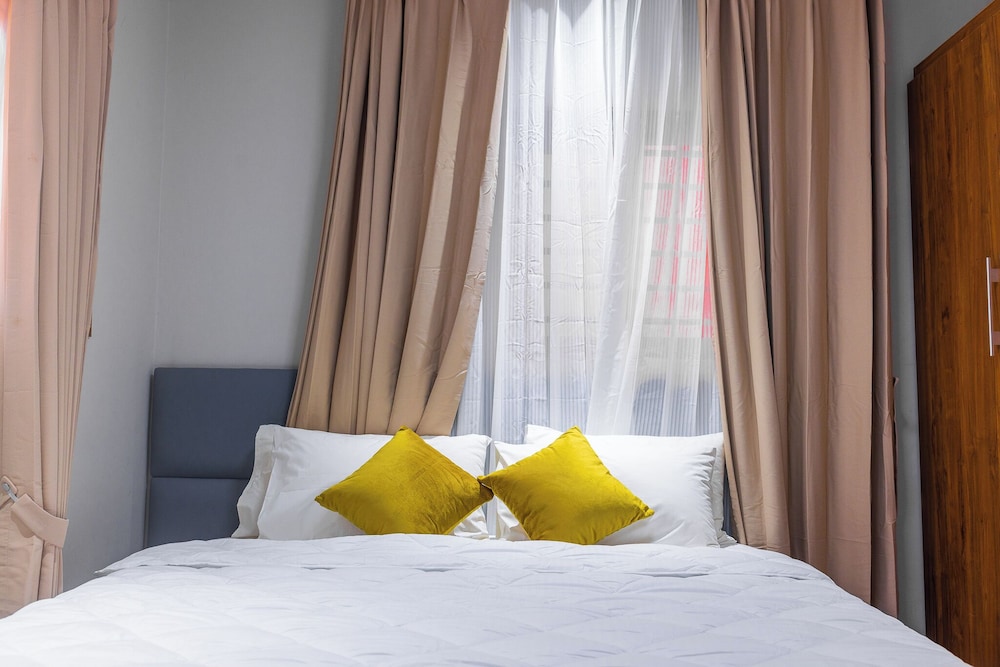 Classic Room, Balcony, City View
