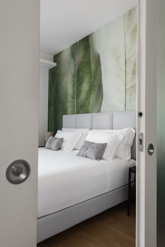 Deluxe Suite photo 2