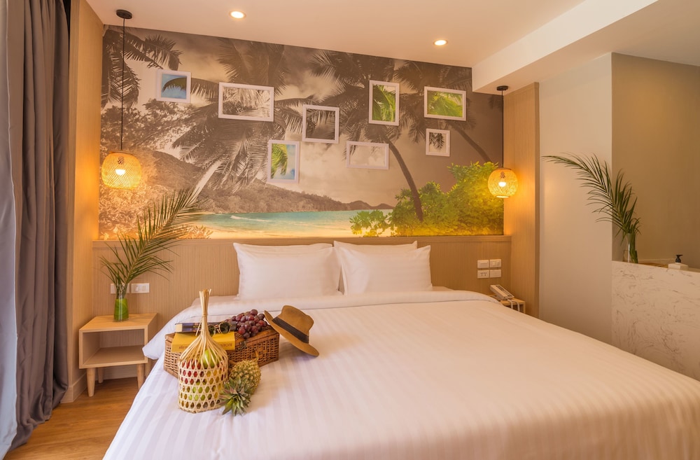 Deluxe Room with Mountain View