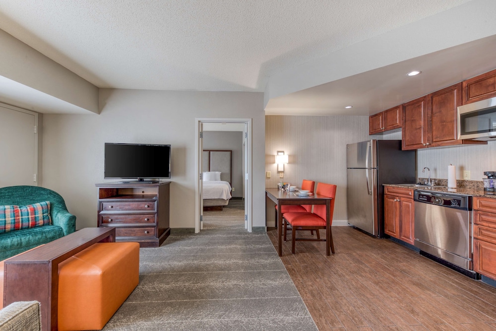 Suite, 2 Bedrooms, Non Smoking, 2 Bathrooms (1 King or 2 Queen Beds)