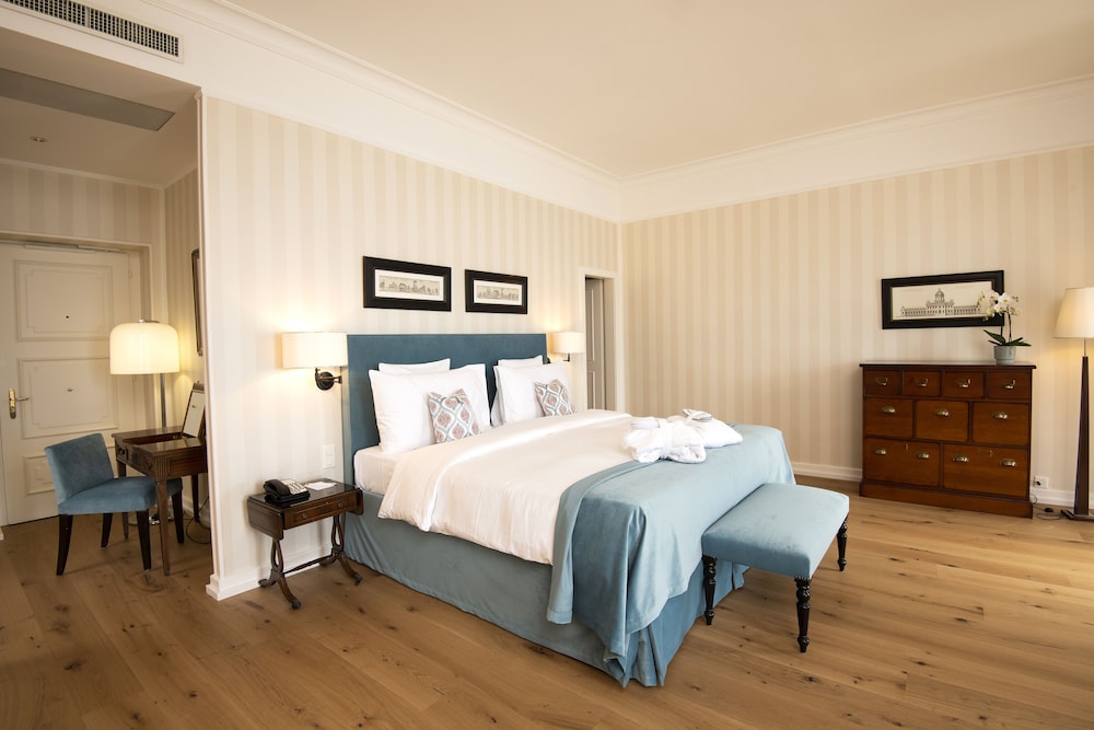 Traditional Suite, Lake View photo 2