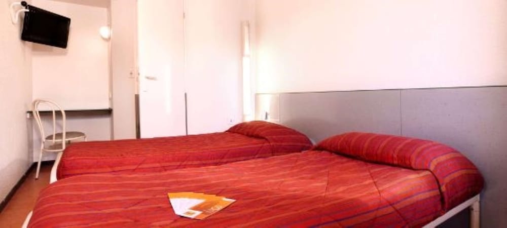 Standard Room, 2 Twin Beds - Photo 4