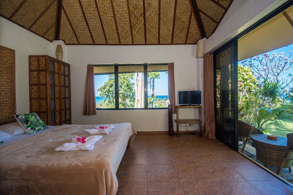 Garden Bungalow photo 2