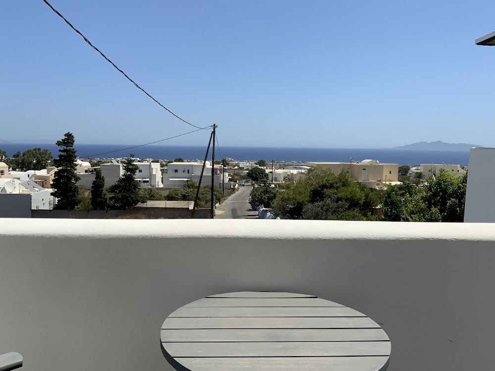 Deluxe Suite, Sea View - Photo 5