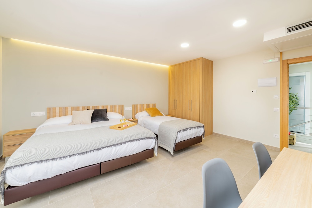 Habitación Familiar, 3 Camas Individuales