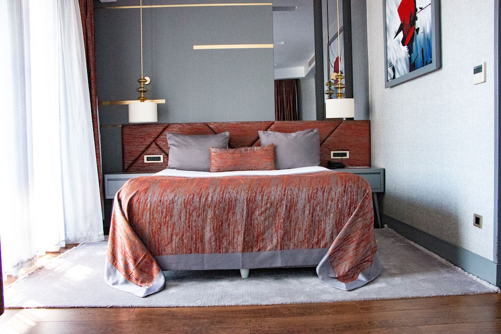 Junior Suite, 1 Queen Bed