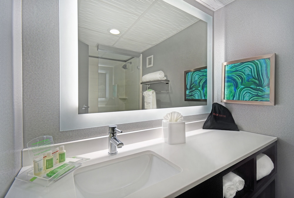Standard Room, 2 Double Beds - Photo 6