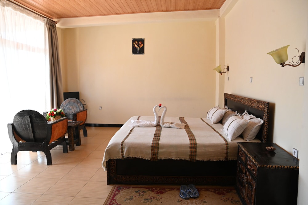 Deluxe Double Room photo 3