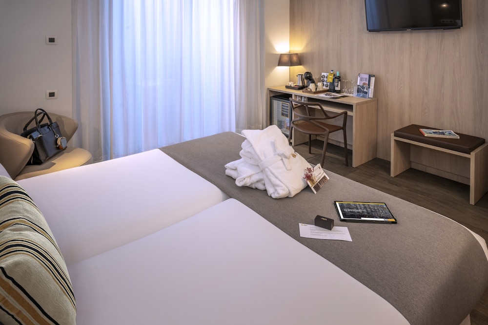 Hotel SERHS Rivoli Rambla - Photo 70