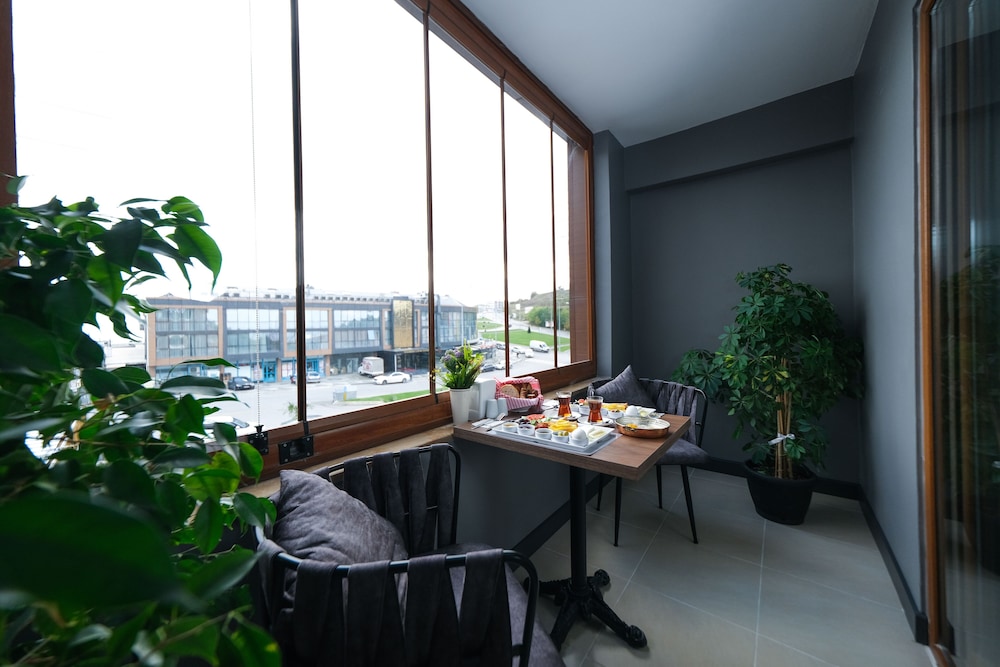 Standard Double or Twin Room - Photo 14