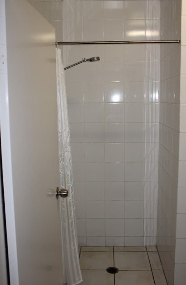 Double Share Room - Photo 6