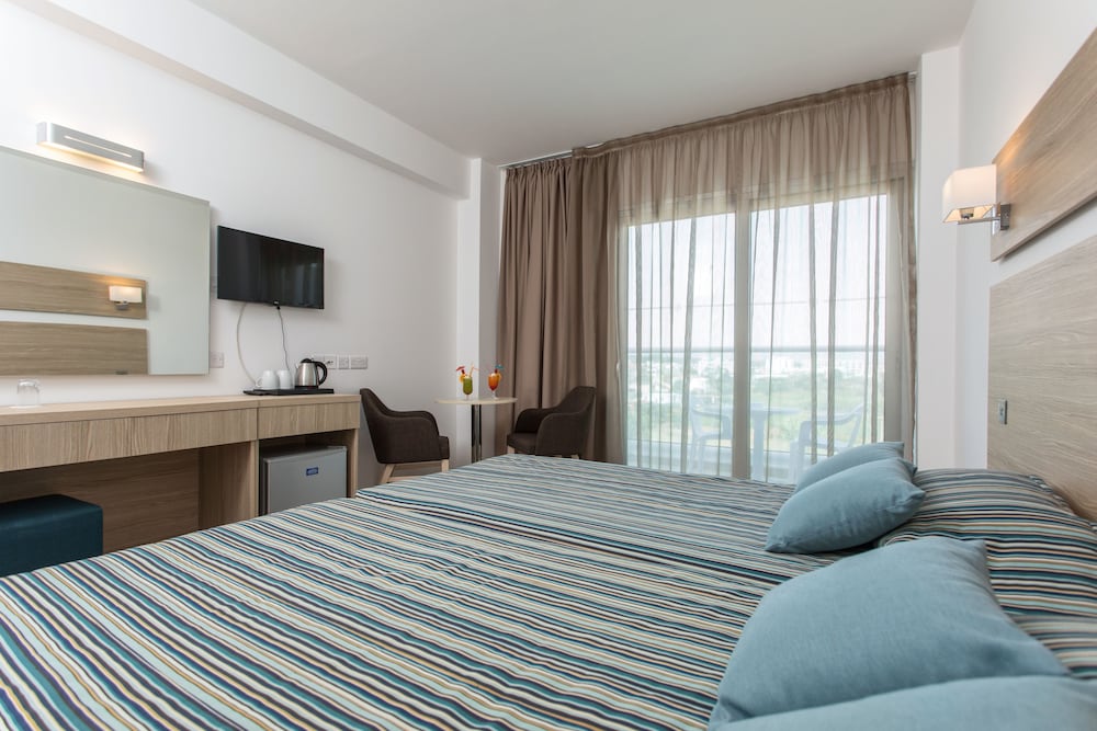 Superior Twin Room photo 1