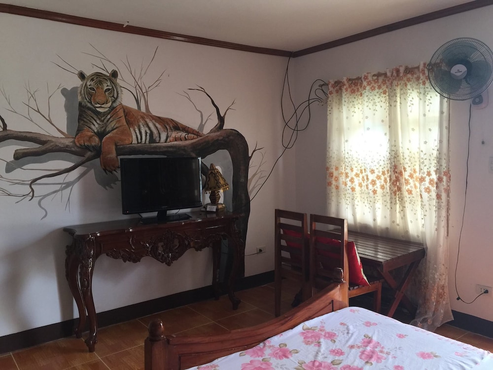 Deluxe Family Room photo 2