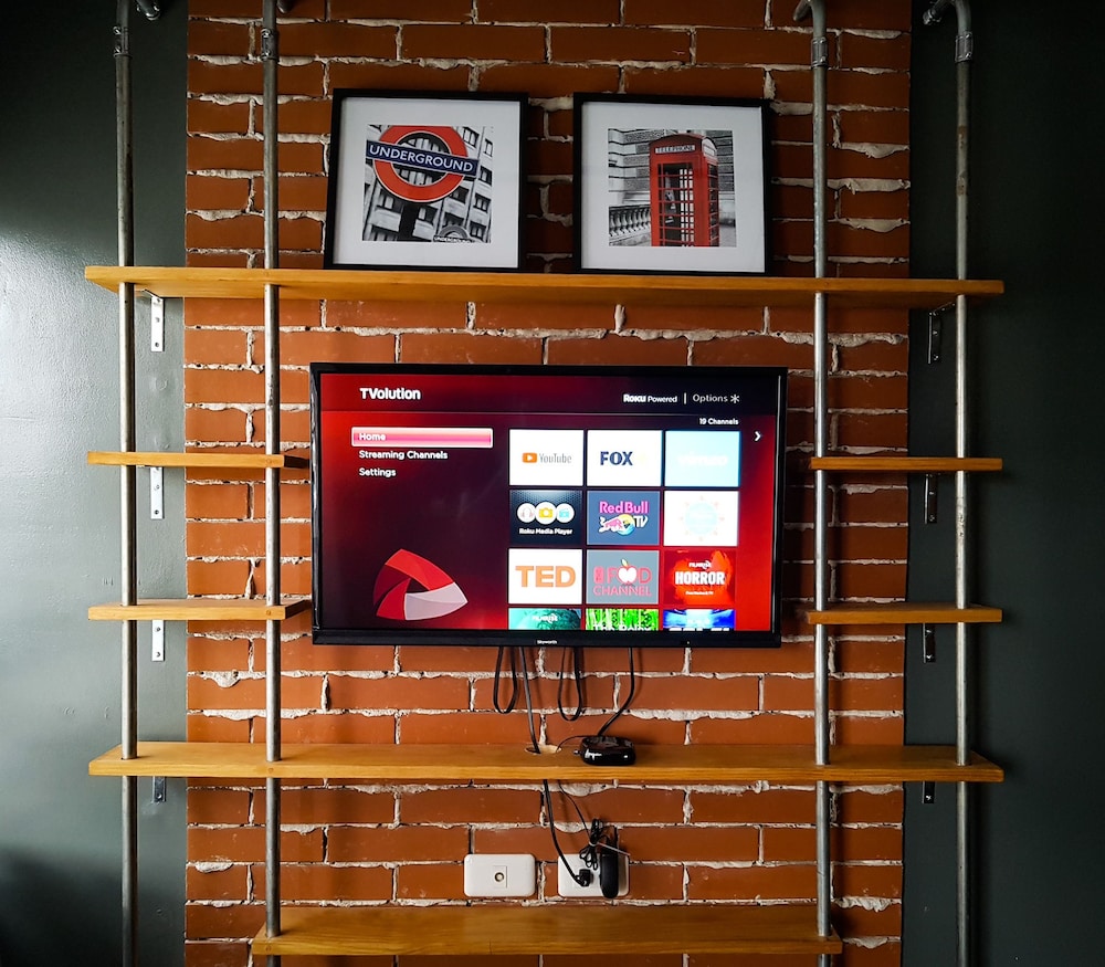 Studio 610 photo 3