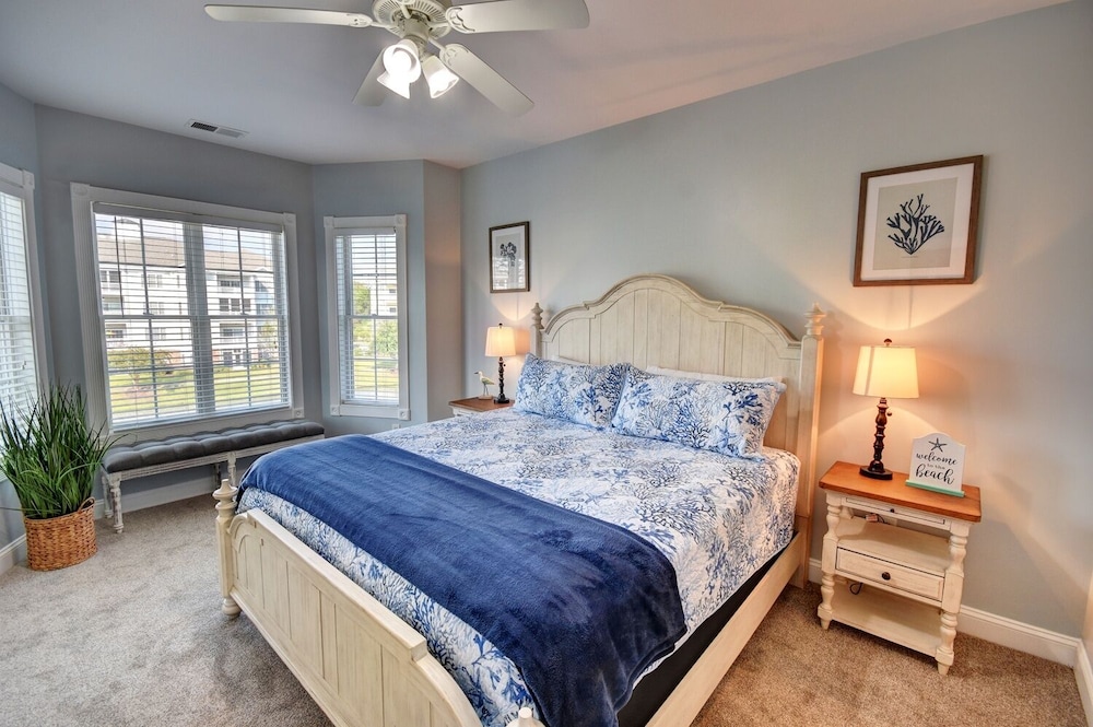 Condo, 3 Bedrooms
