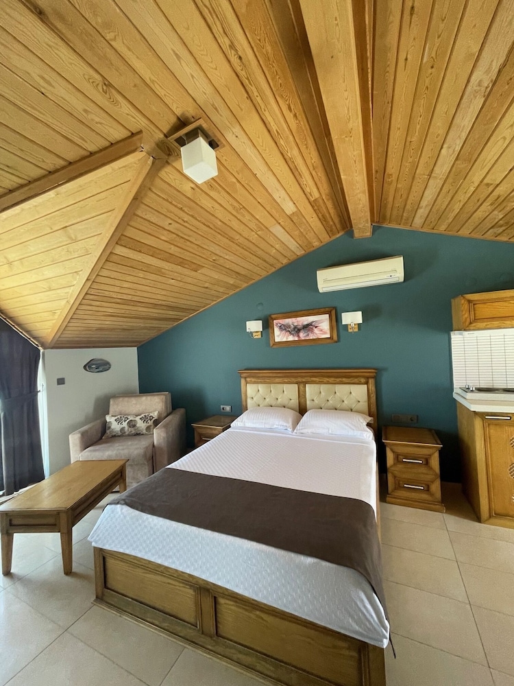Deluxe Double Room, 1 Bedroom, Non Smoking, Sea View photo 3