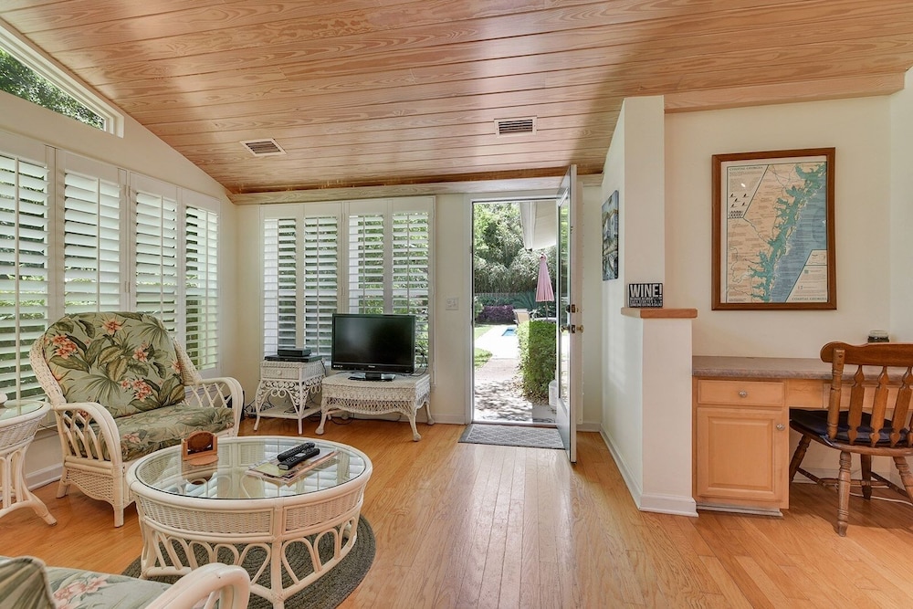 House, 4 Bedrooms photo 1