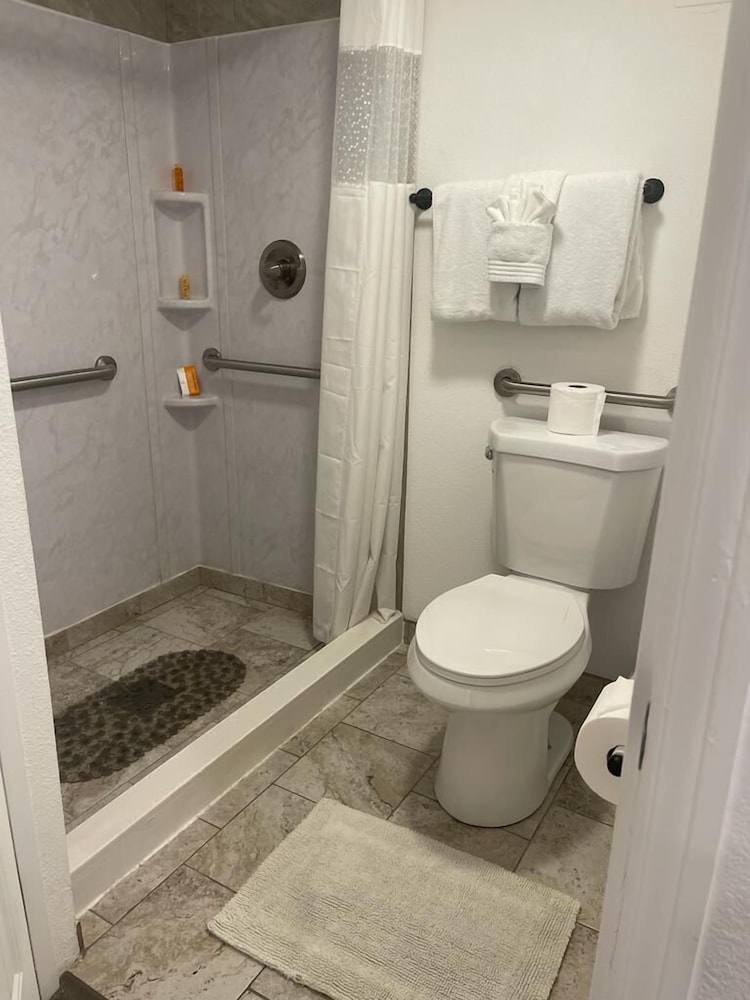 Basic Room photo 2