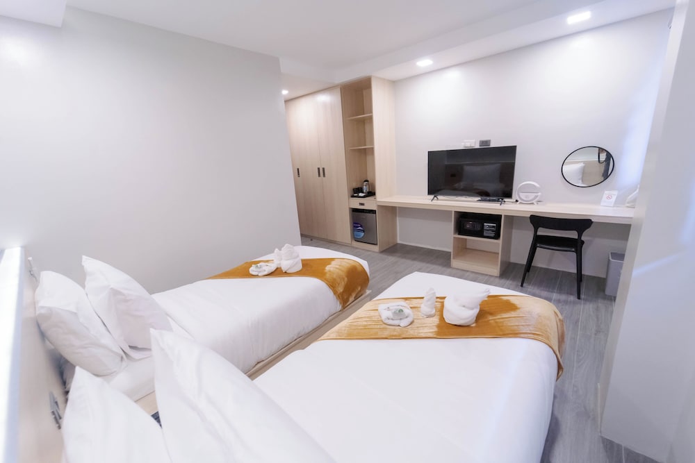 Basic Double or Twin Room - Photo 3