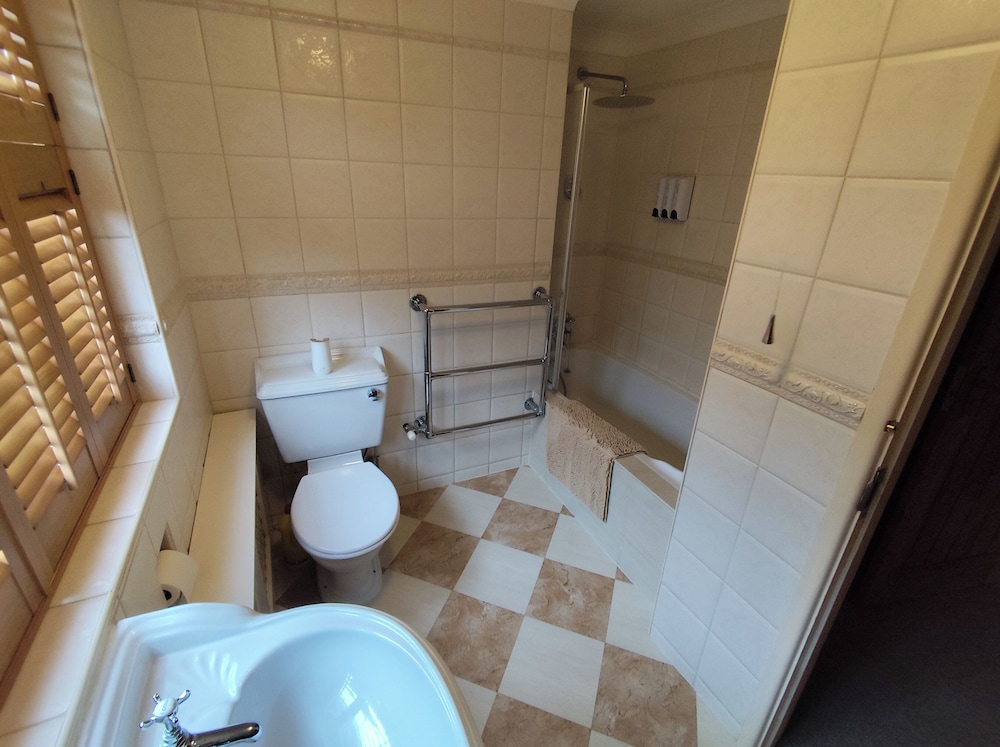Deluxe Double Room, 1 Double Bed, Private Bathroom, Garden View photo 2