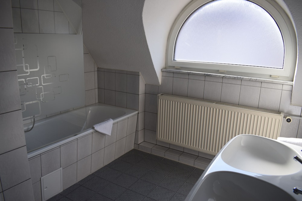Junior Suite thumbnail 6