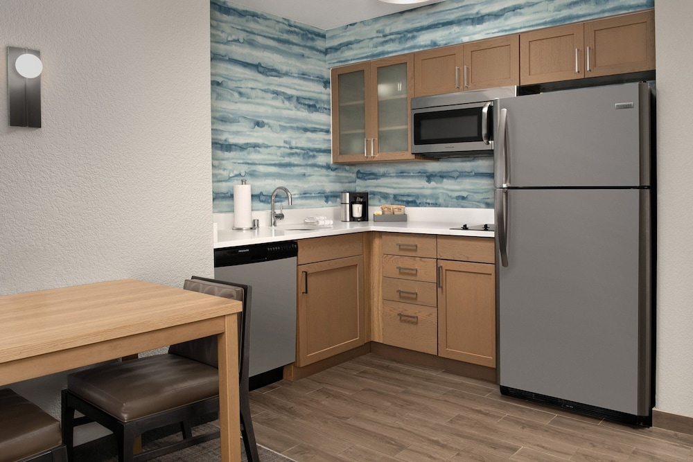 Suite, 1 Bedroom - Photo 4